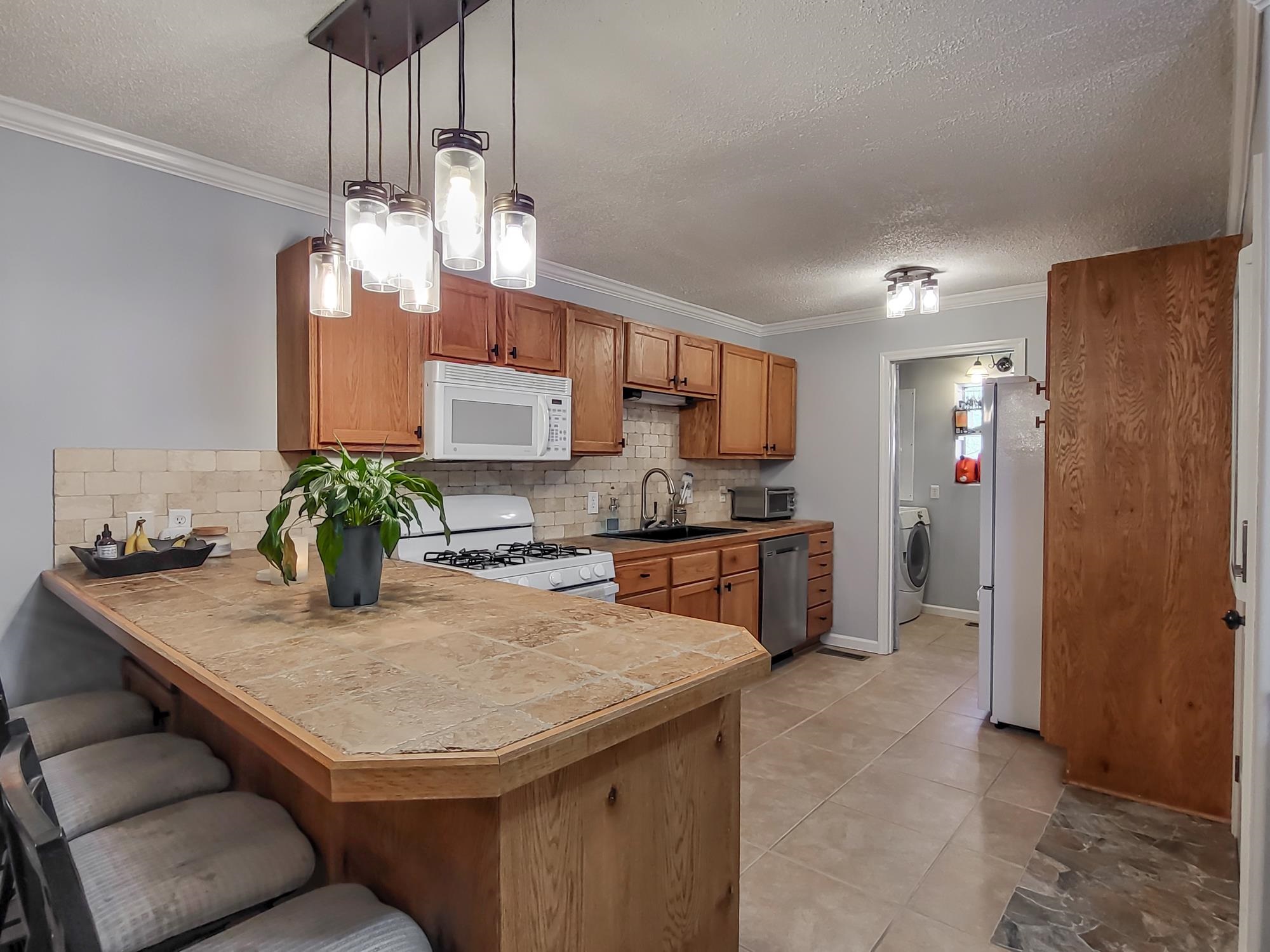125 Longleaf Dr