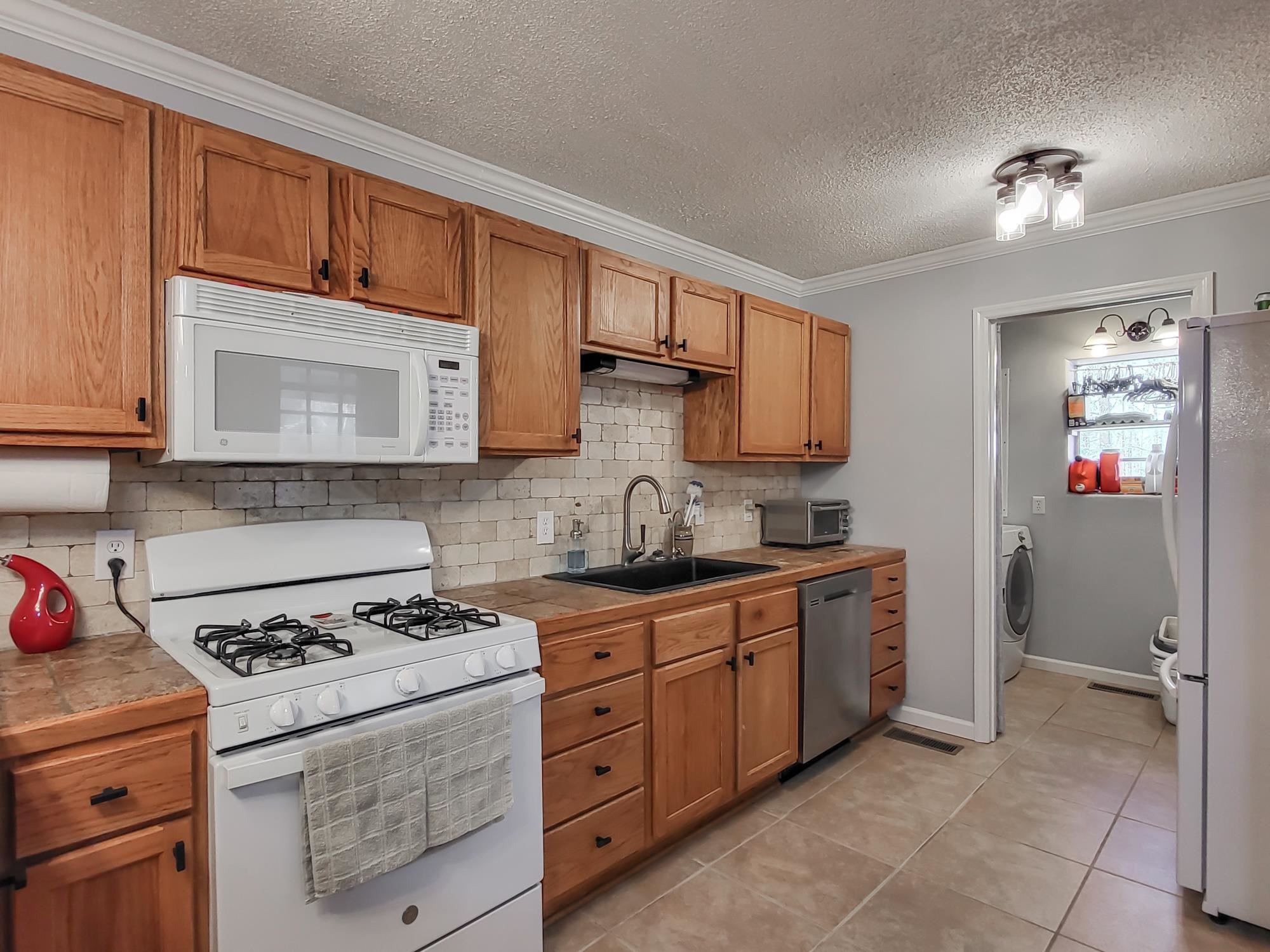 125 Longleaf Dr