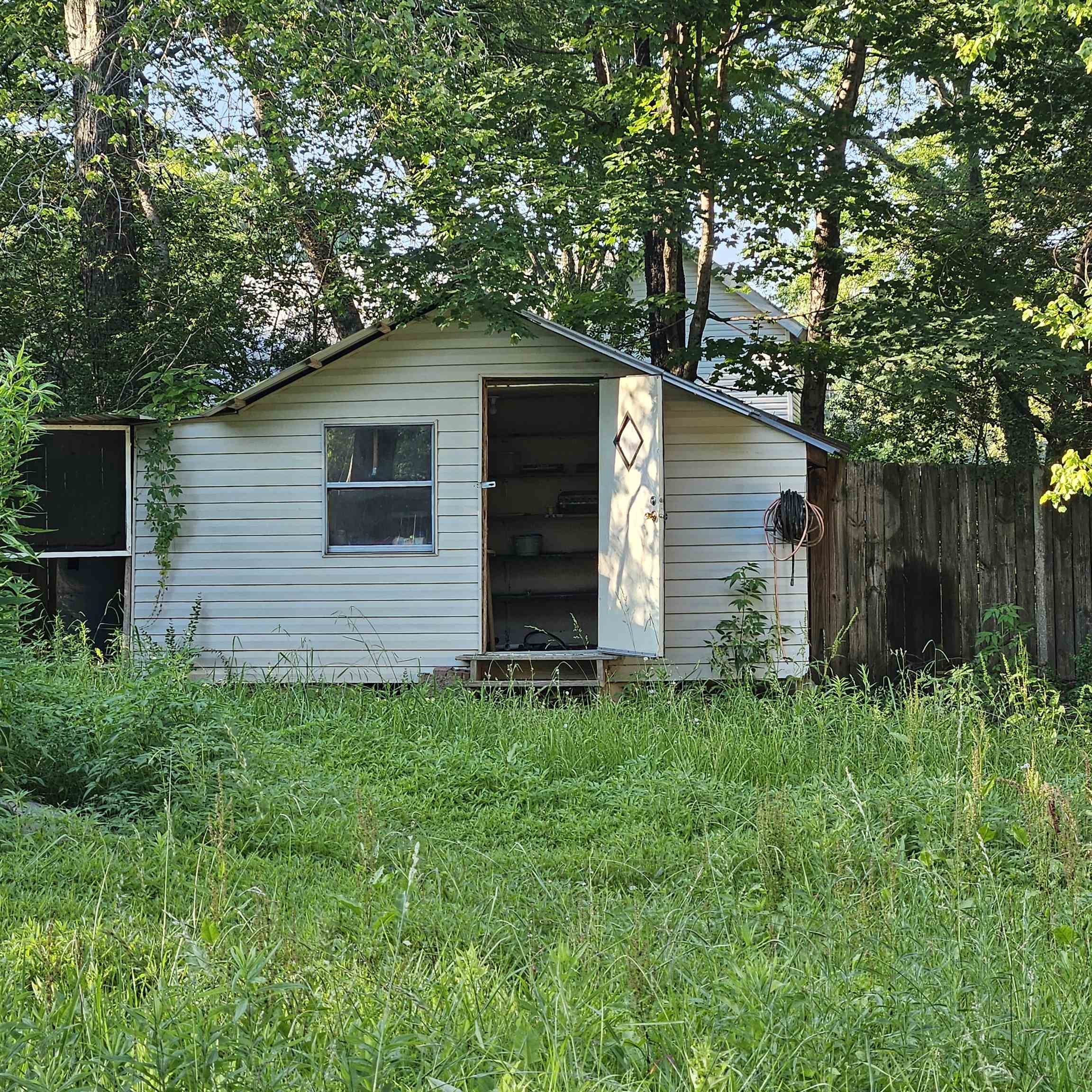 250 Grover Ave