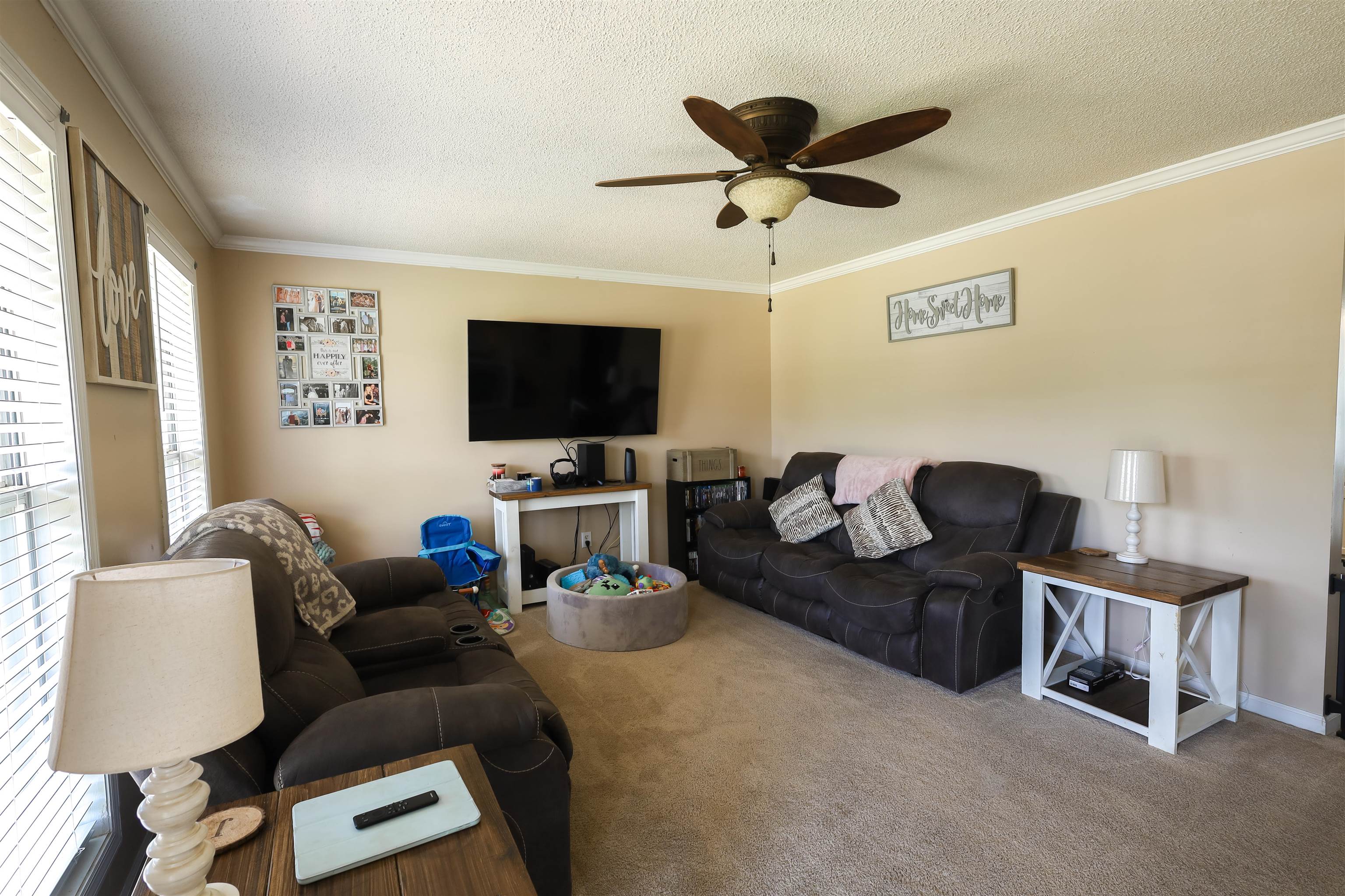 1087 Waters Edge Dr