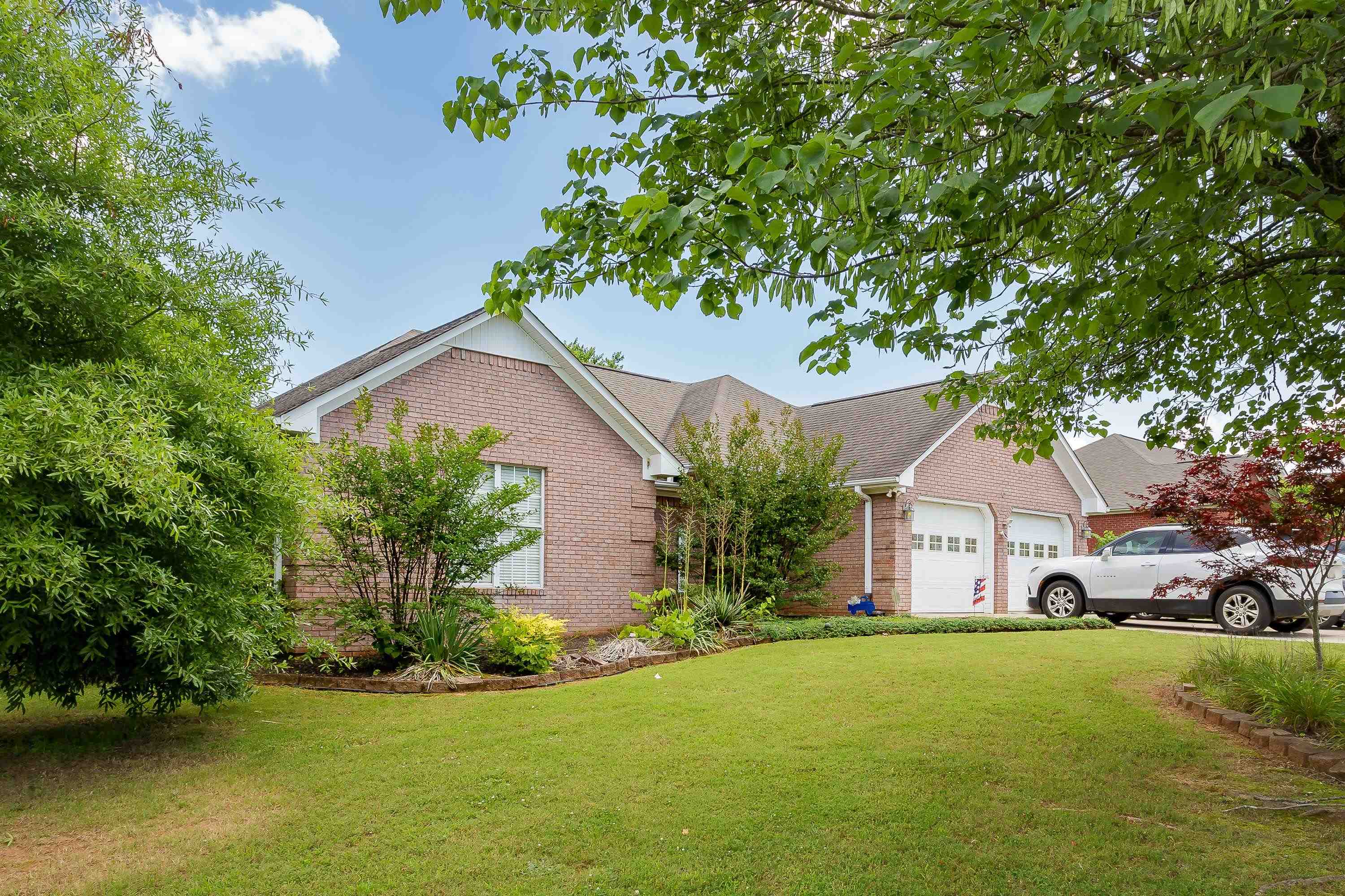 305 Redfield Rd