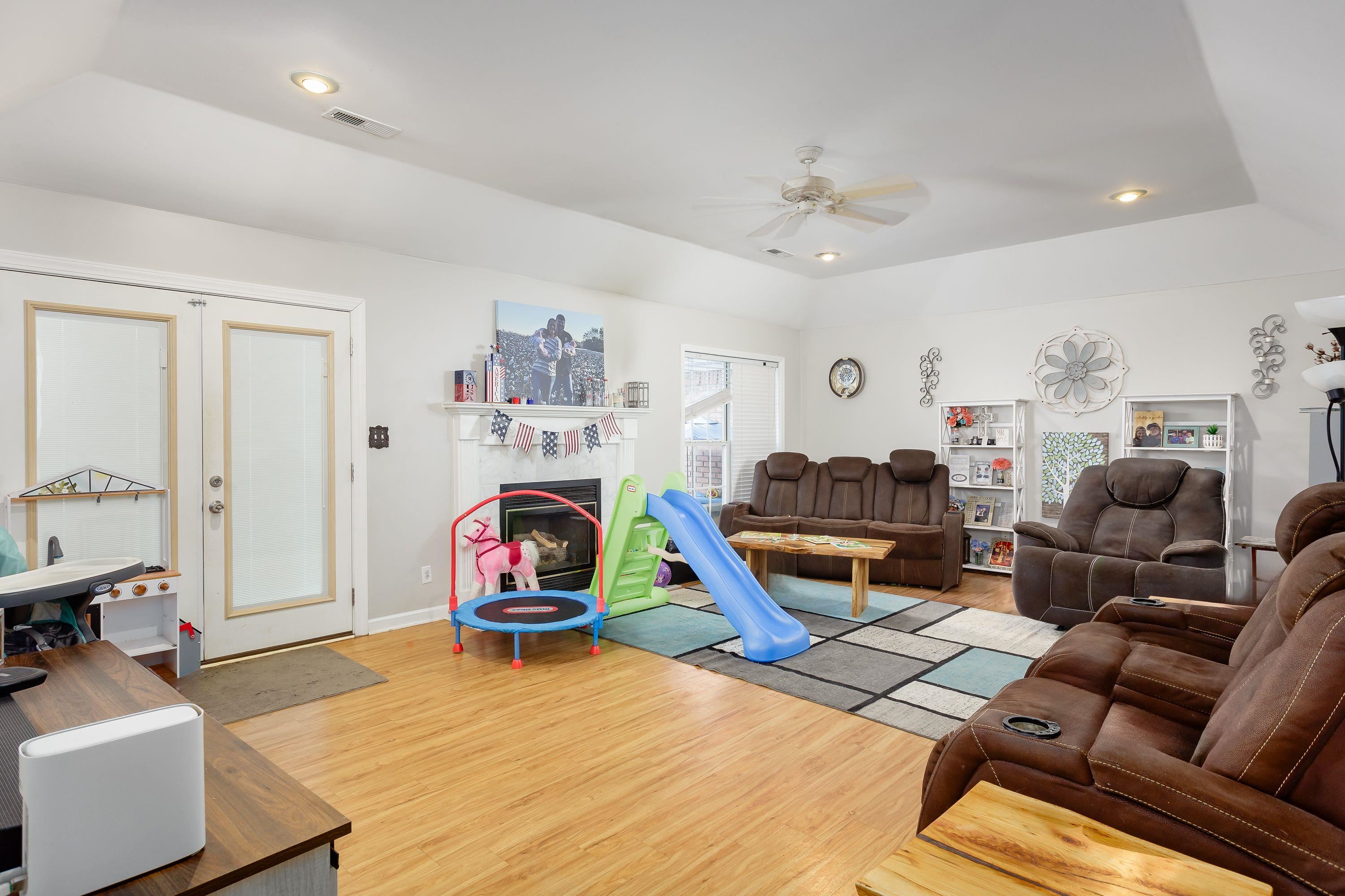 305 Redfield Rd