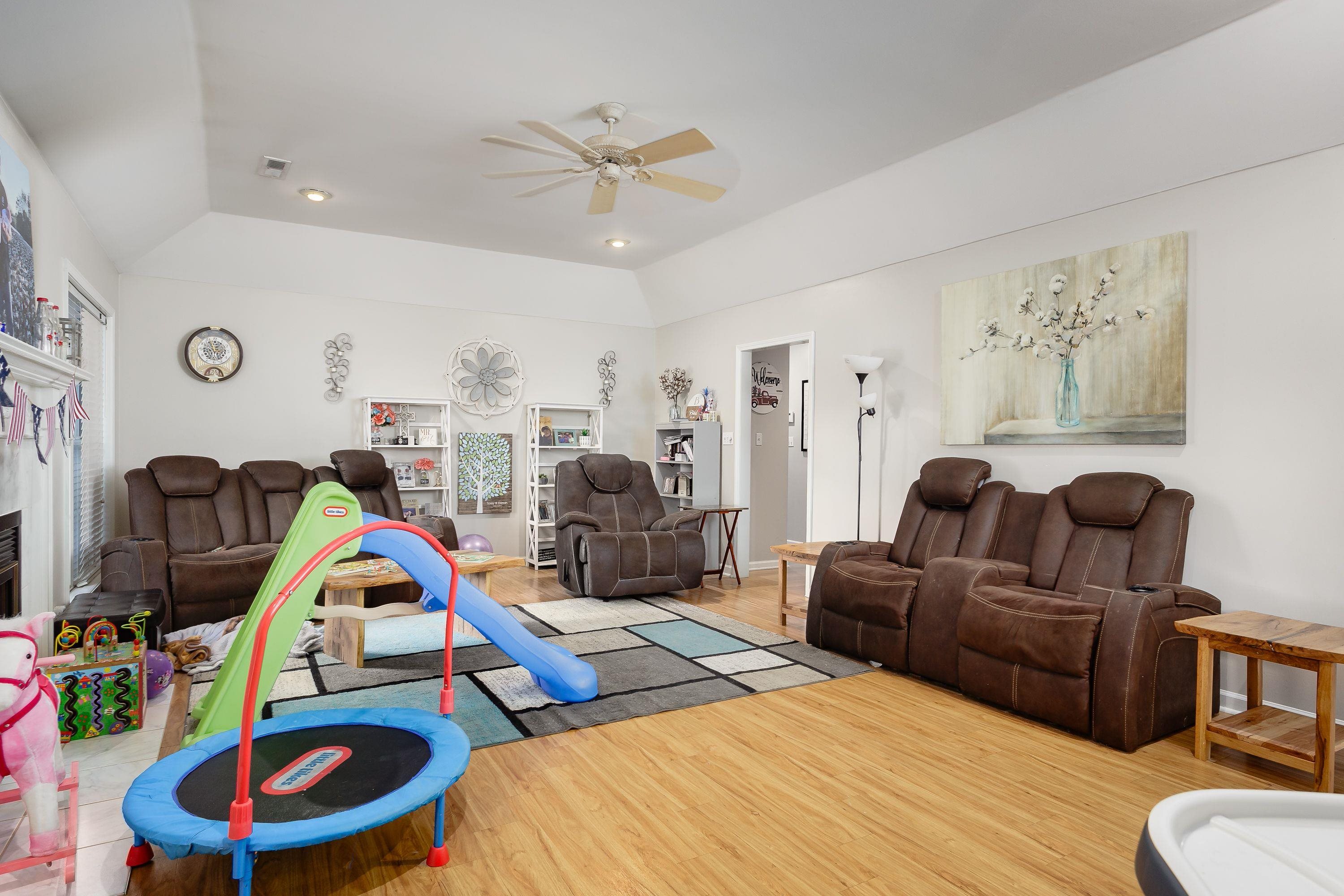 305 Redfield Rd