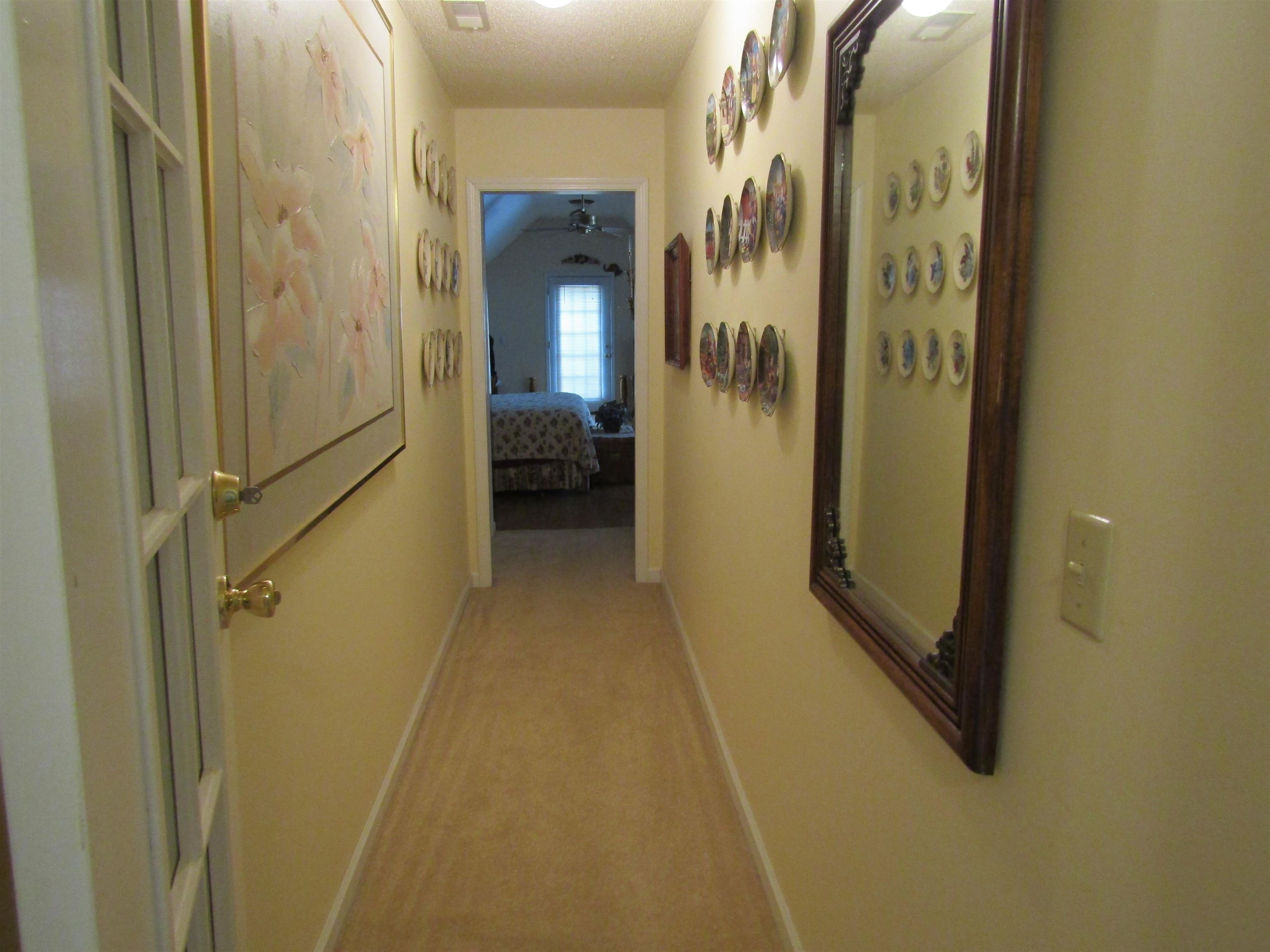 1215 Sheffield Cir