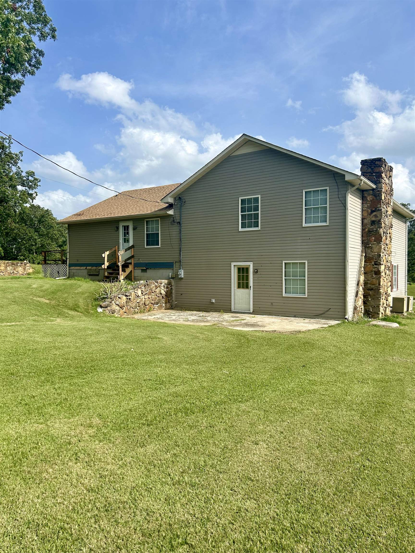 585 Lime Rock Rd