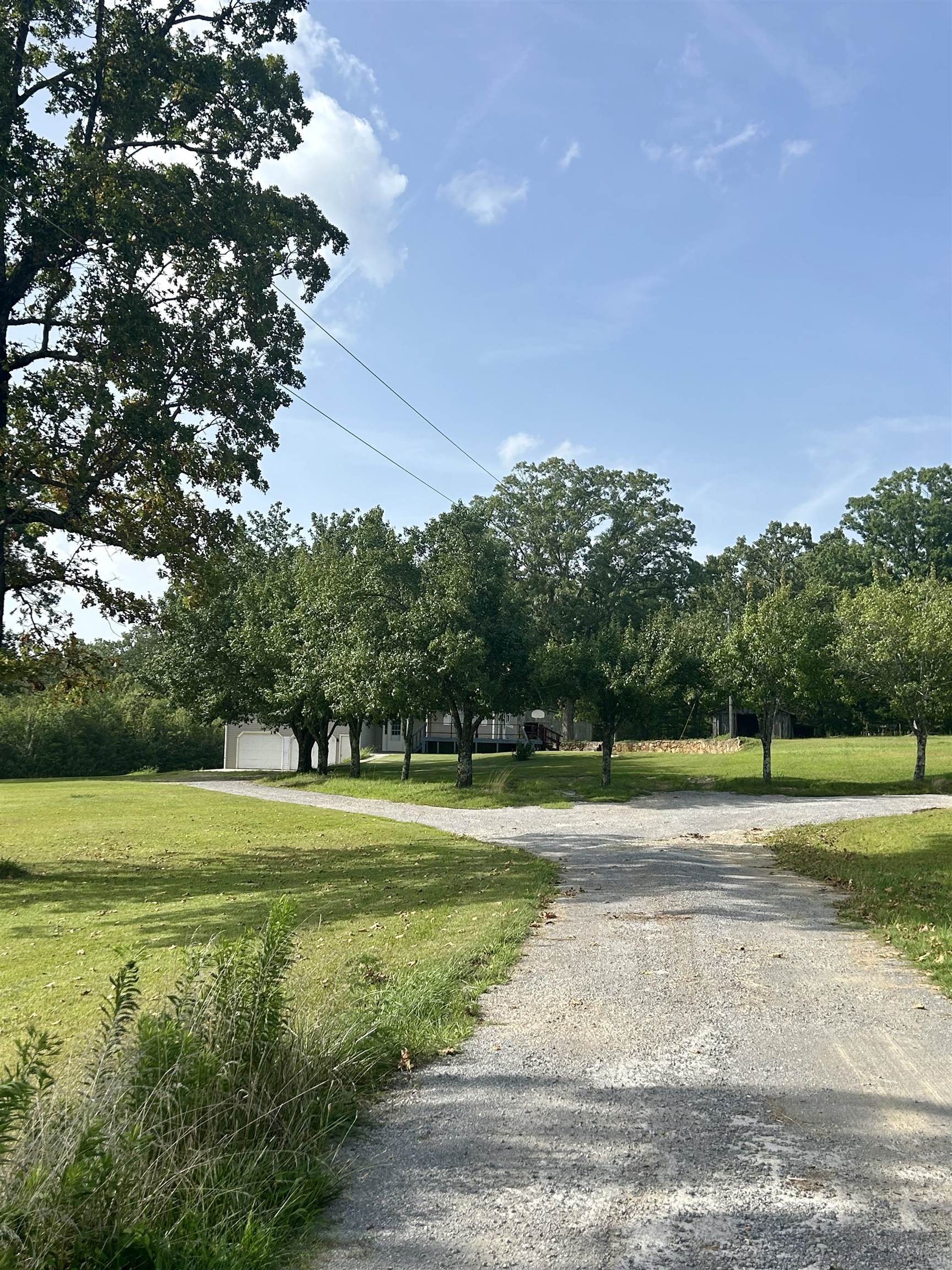 585 Lime Rock Rd