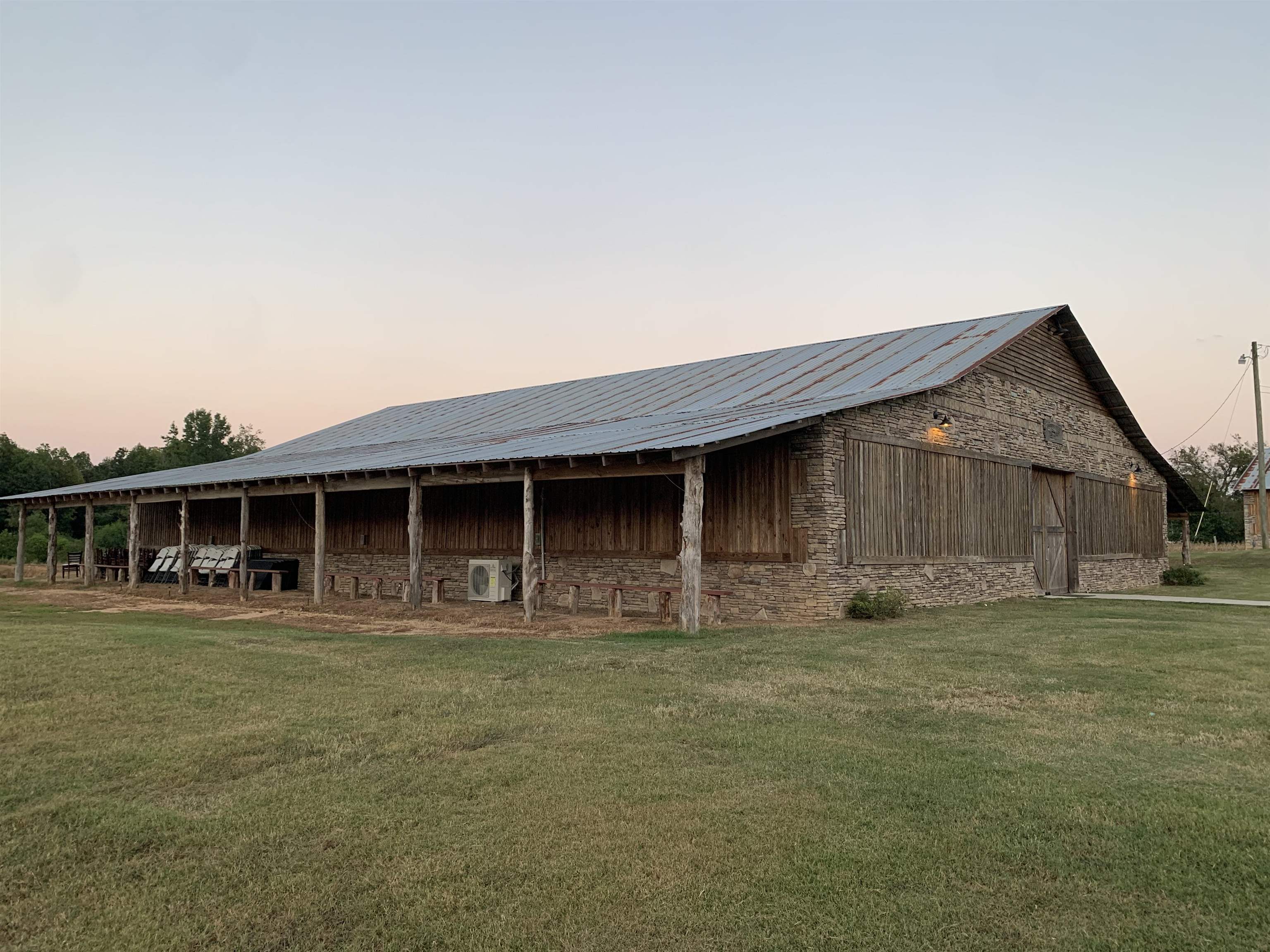 2800 Hwy 63