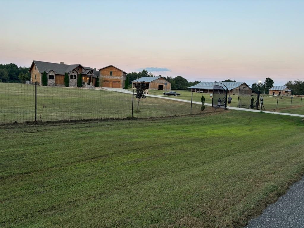 2800 Hwy 63