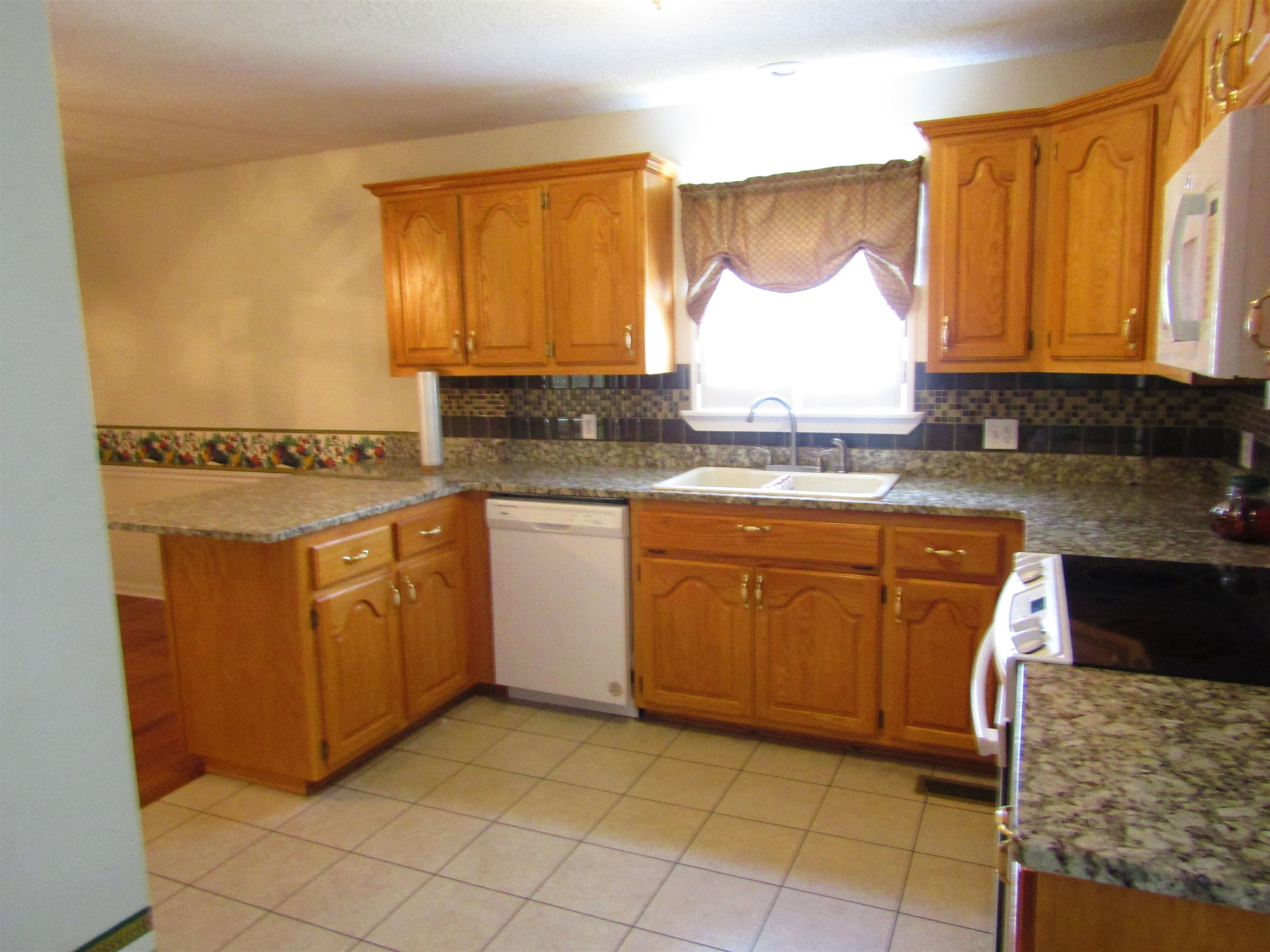 419 Crestwood Dr