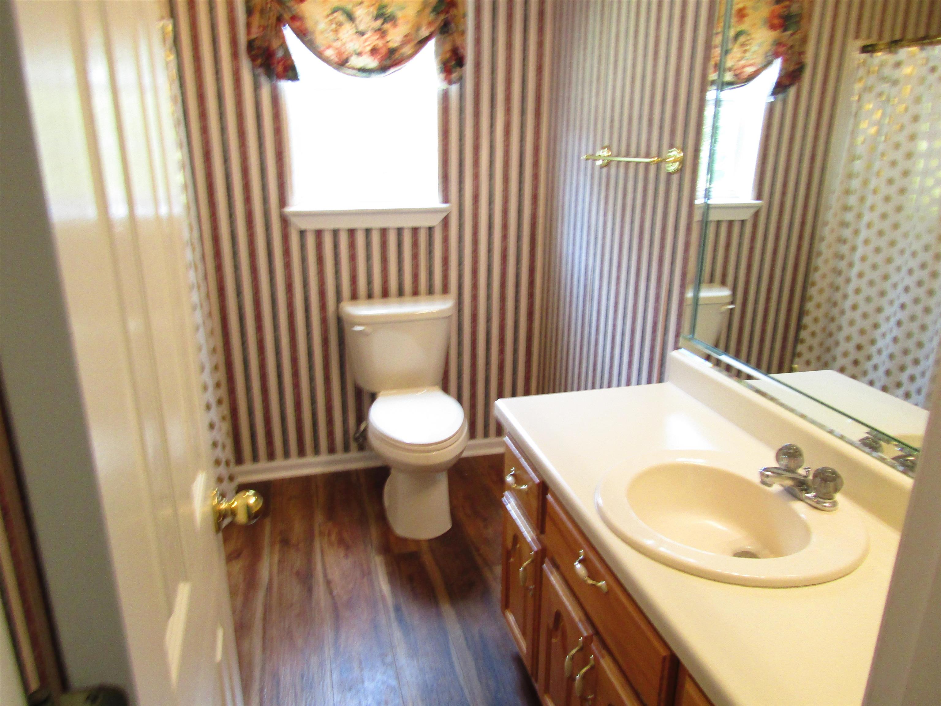 419 Crestwood Dr