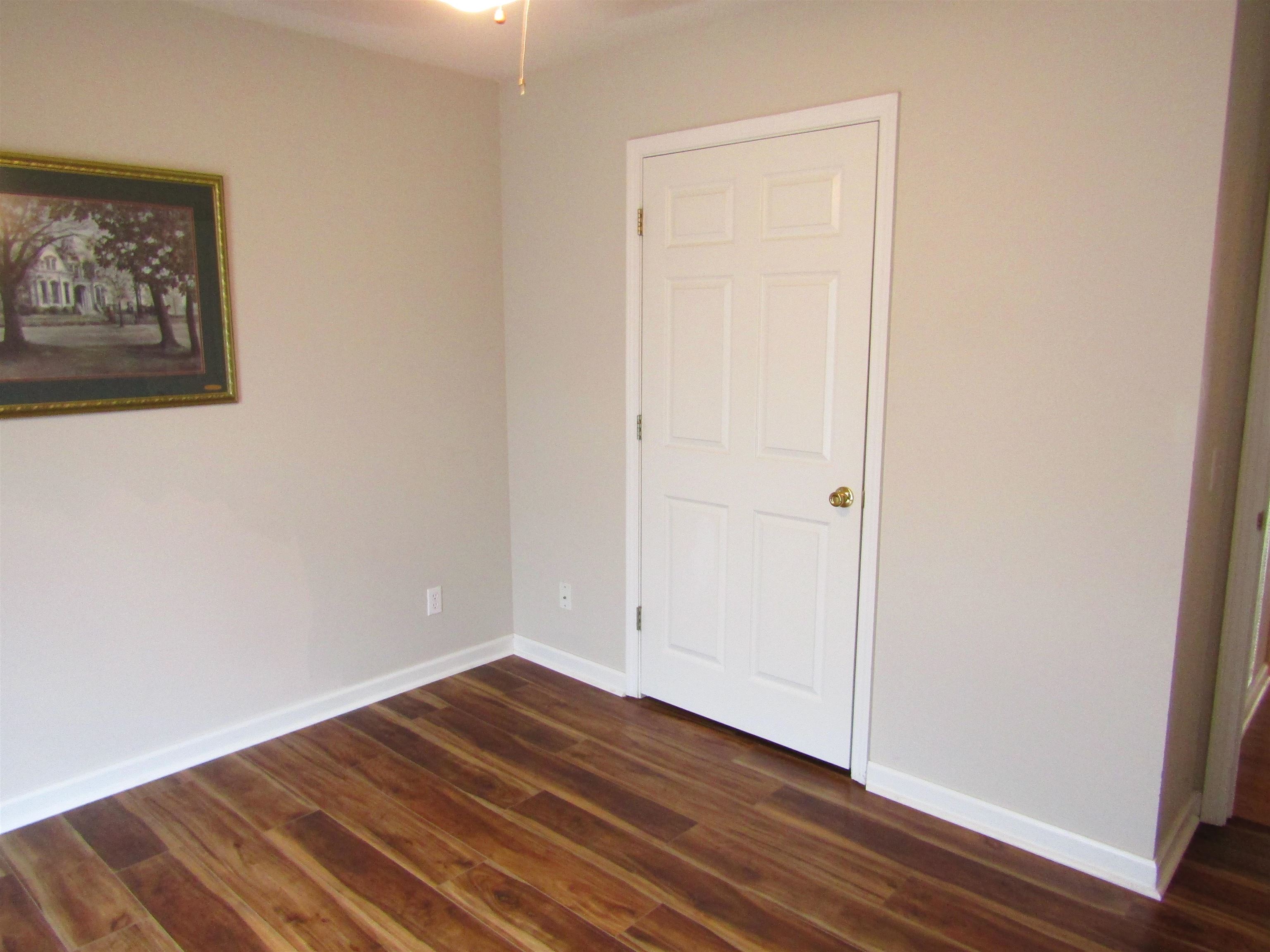 419 Crestwood Dr