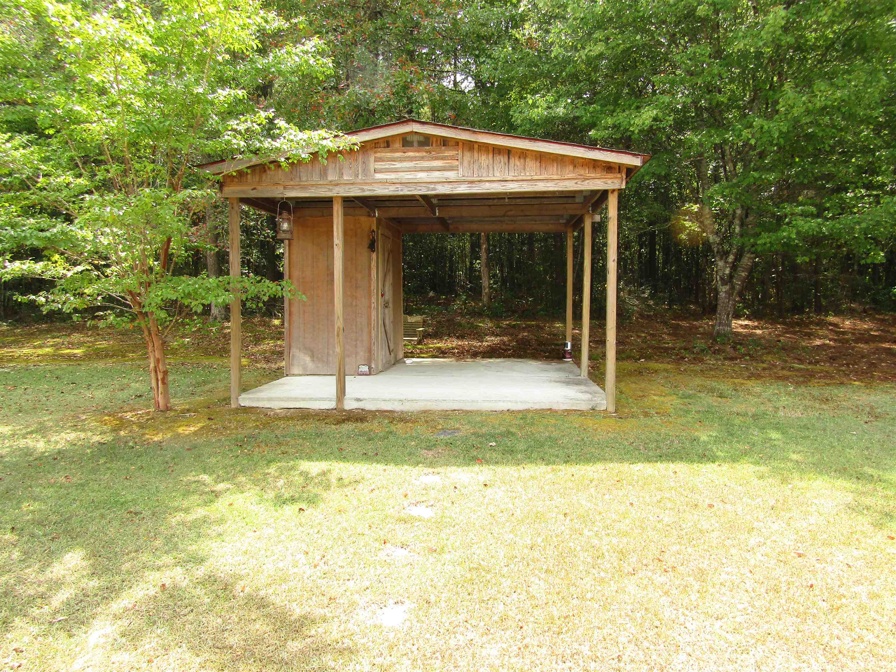 419 Crestwood Dr