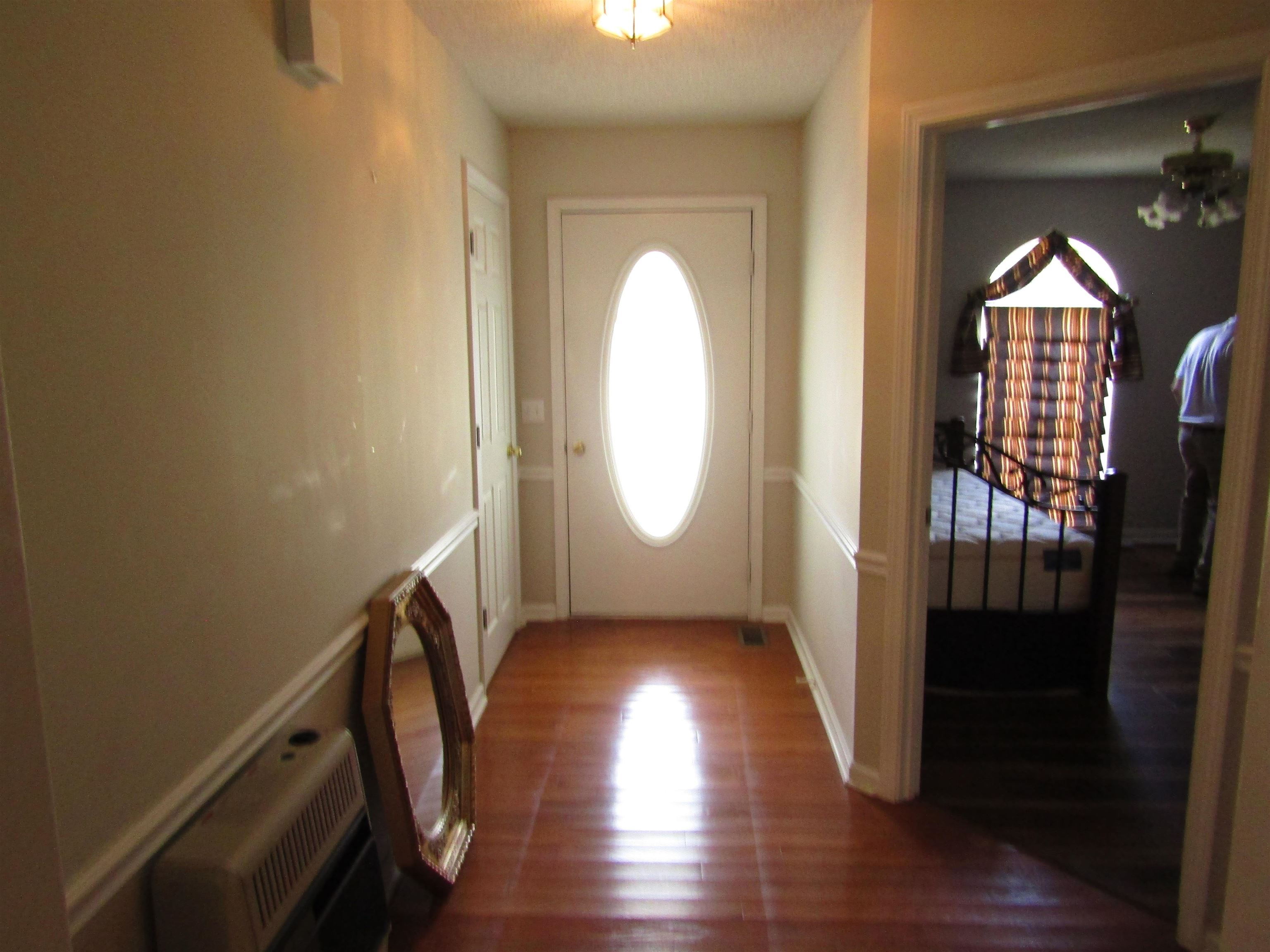 419 Crestwood Dr
