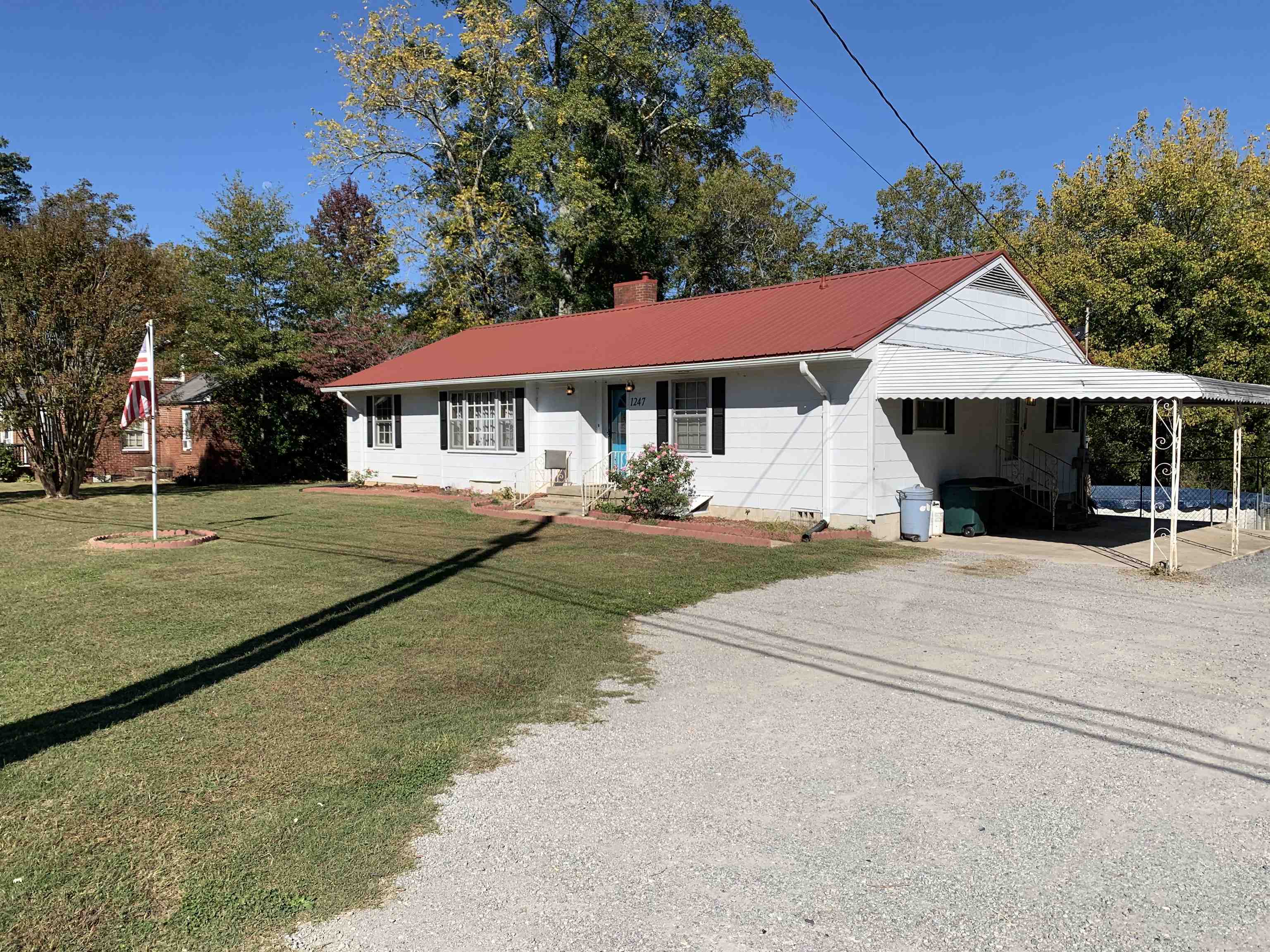 Location, location, location.  This home is situated inside the city limits of Phil Campbell.  It is in walking distance to schools, groceries and downtown.  Plenty of space with a basment, three beds and two bathrooms.  Find the rare and serenity you need along with the convenience you long for.  Call today!!