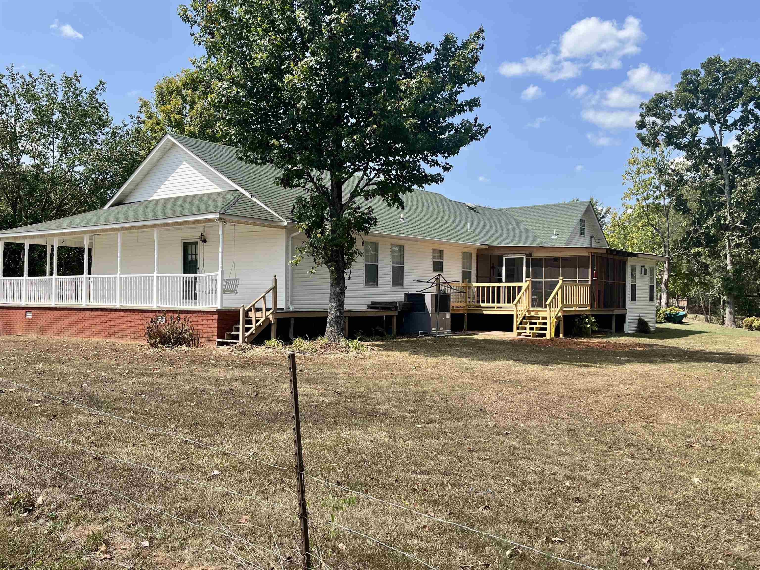 100 Stonewood Dr