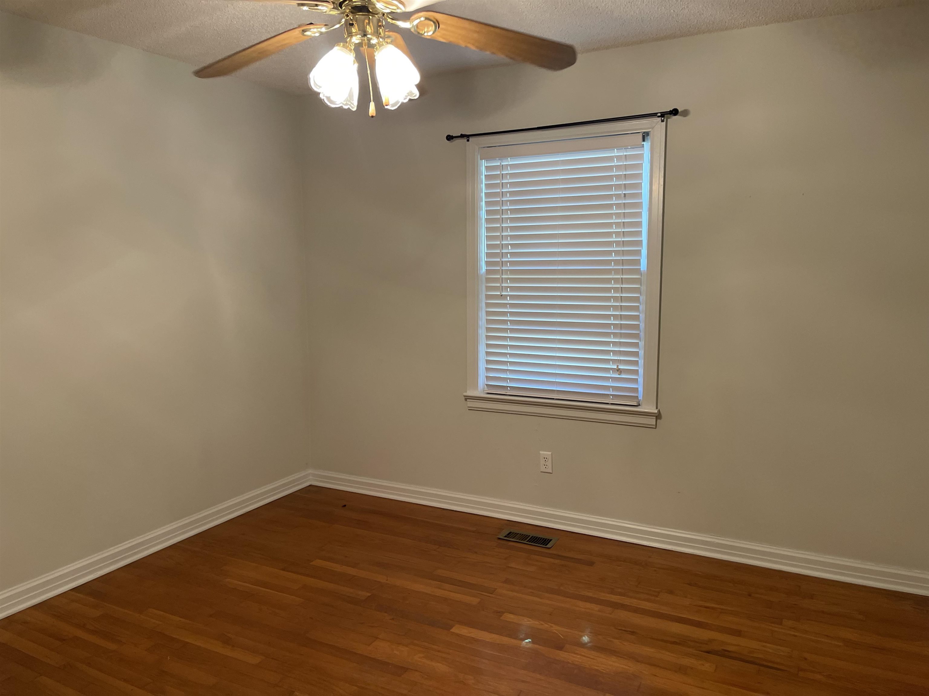247 Woodmont Dr