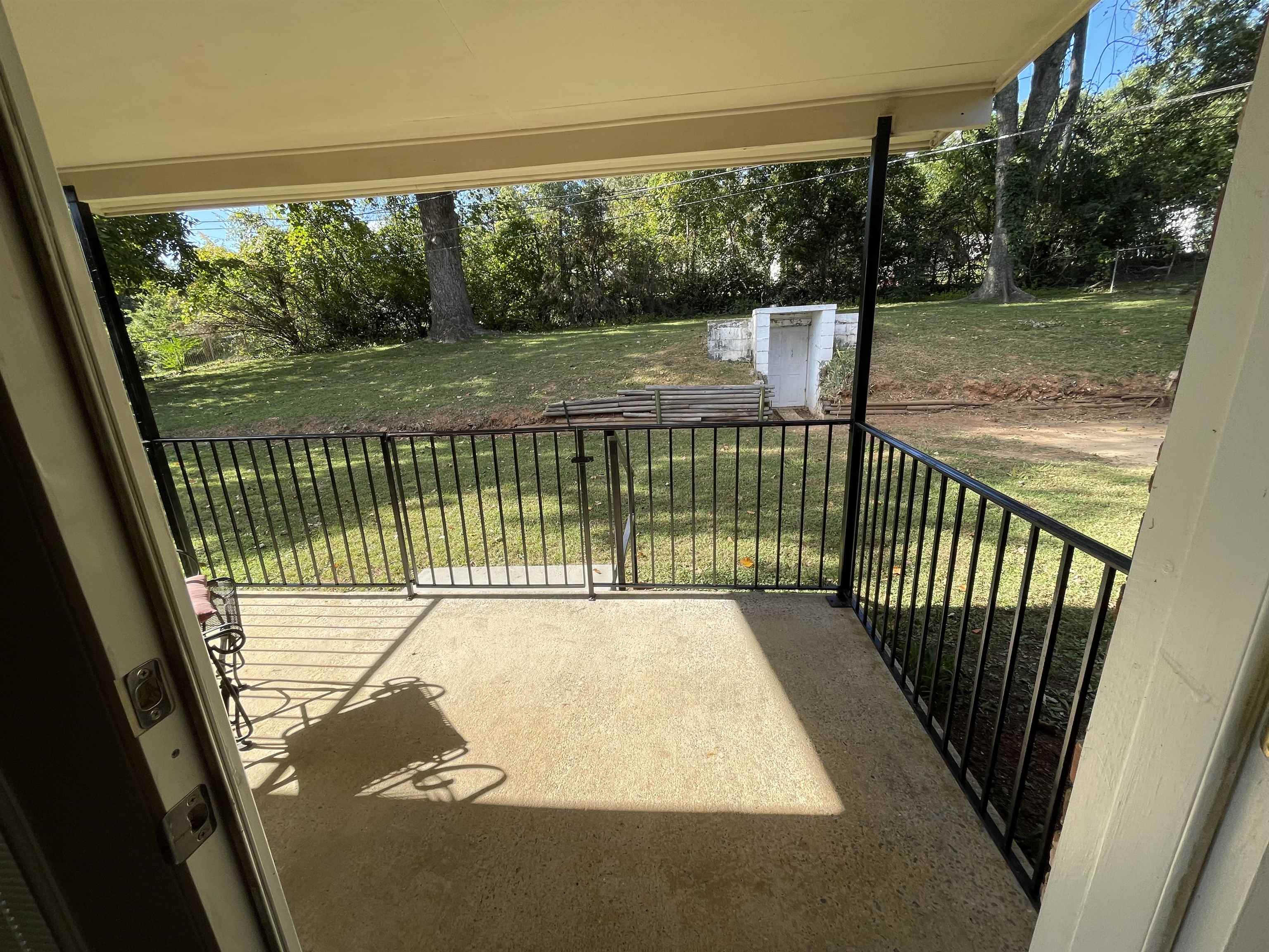 247 Woodmont Dr