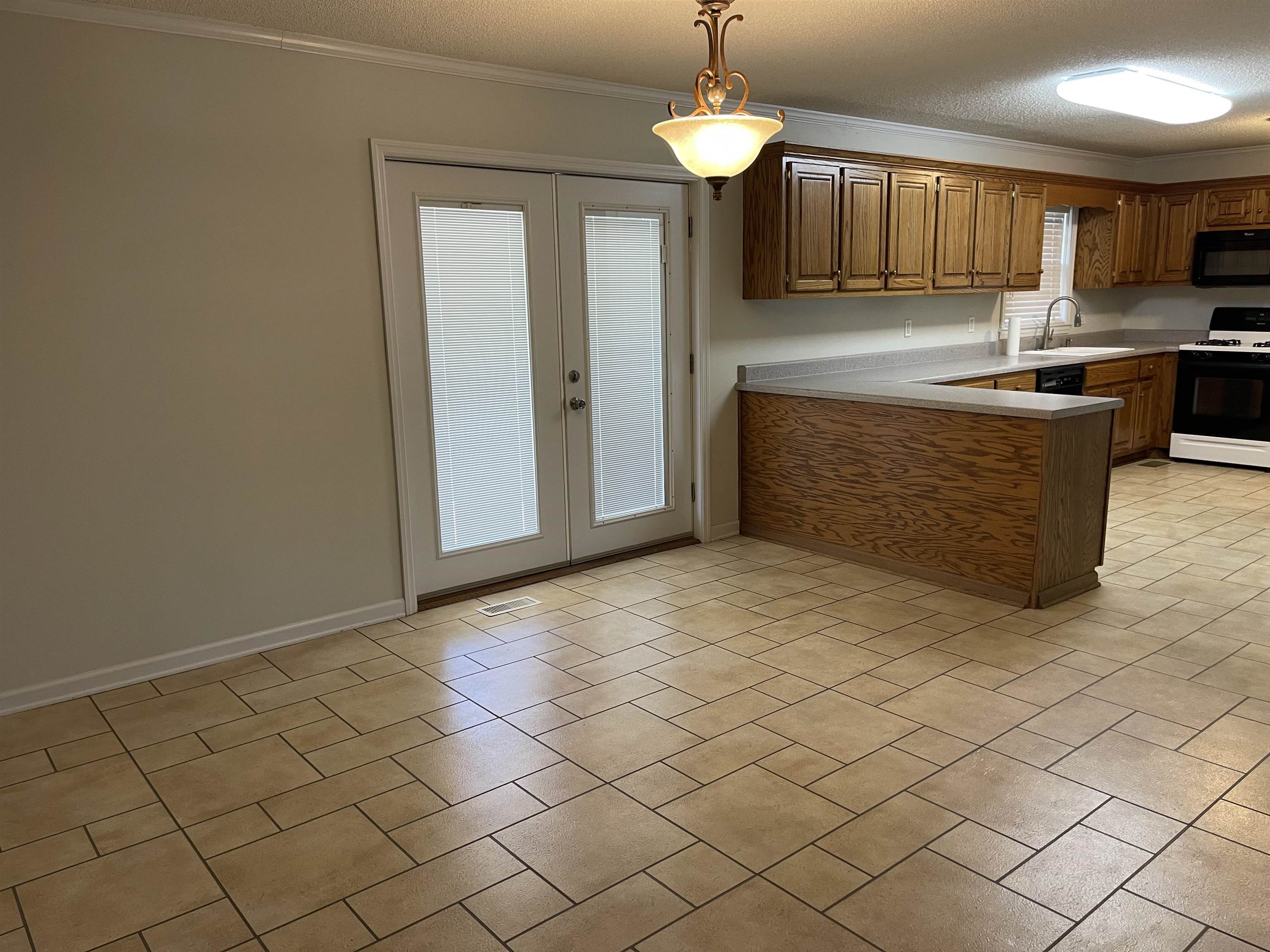 247 Woodmont Dr