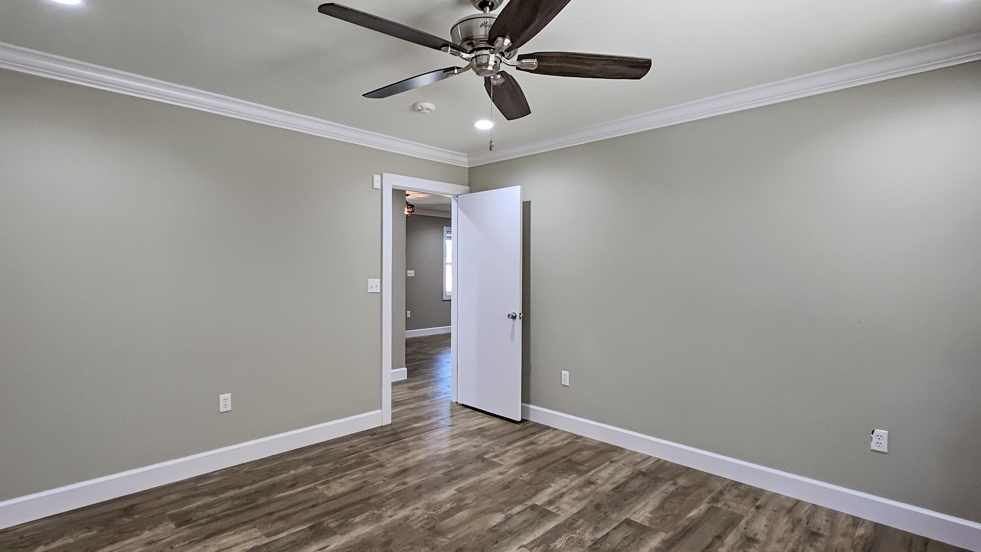 1302 Redmont Dr
