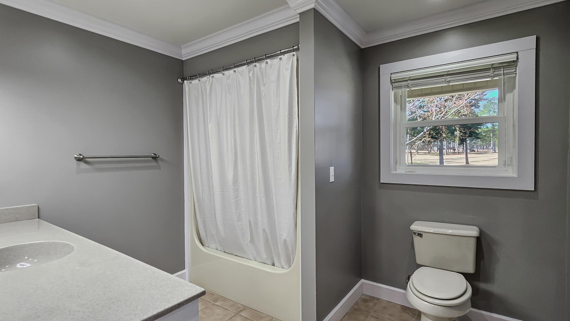 1302 Redmont Dr