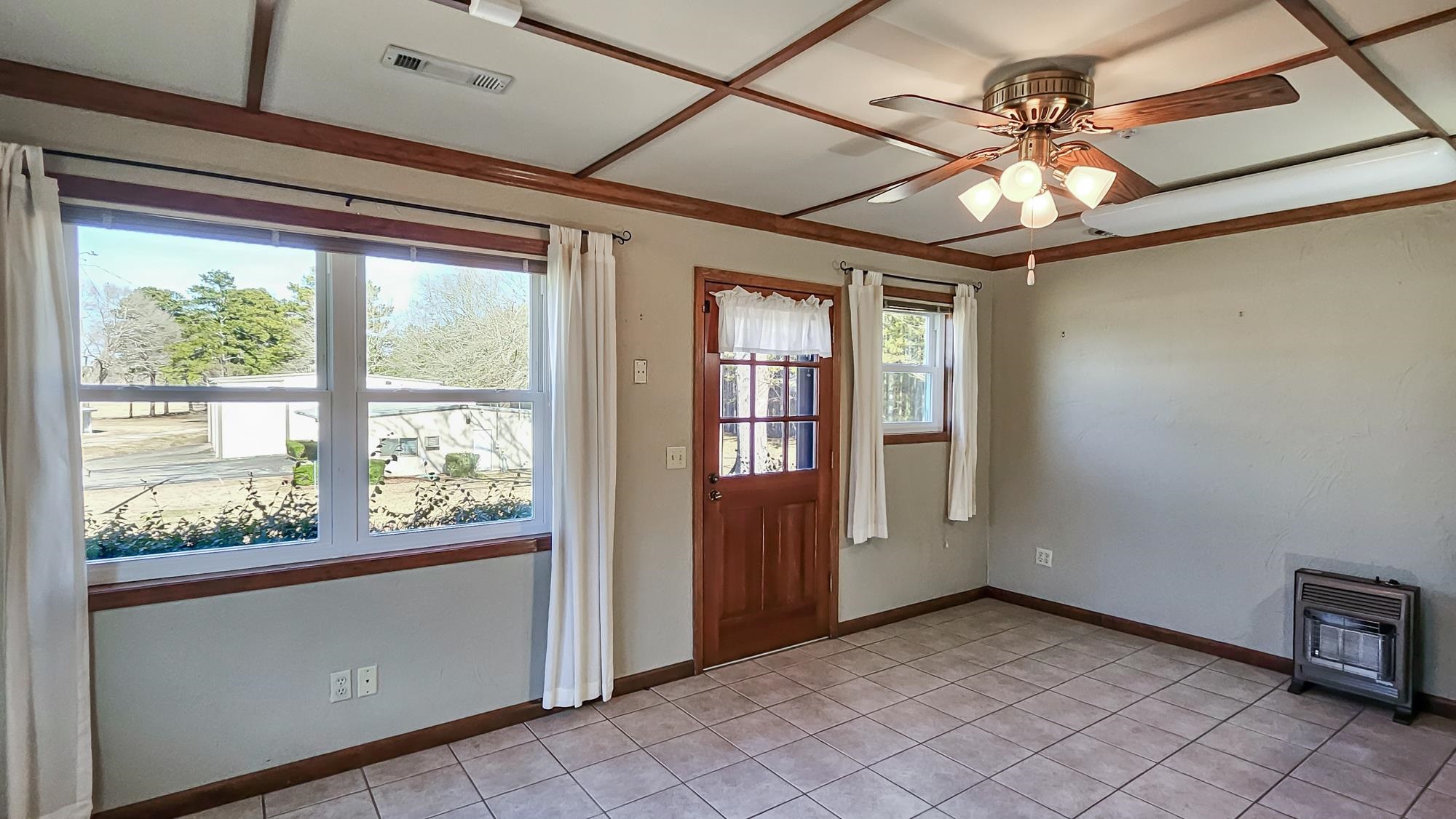 1302 Redmont Dr
