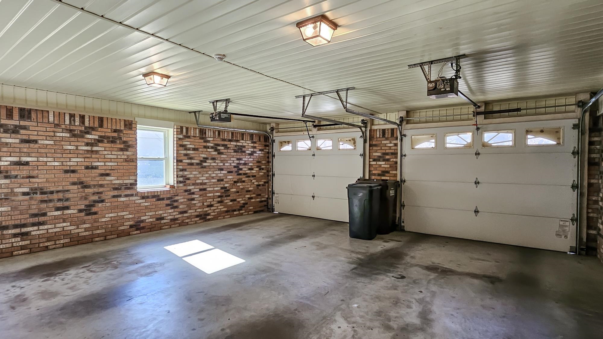 1302 Redmont Dr
