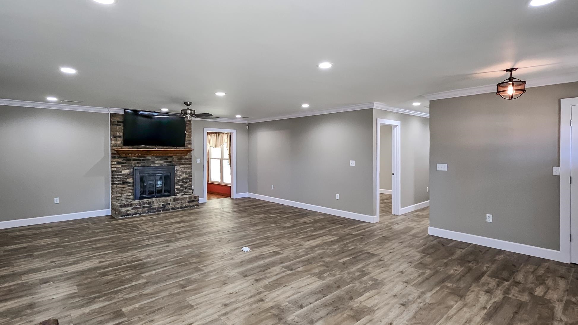 1302 Redmont Dr