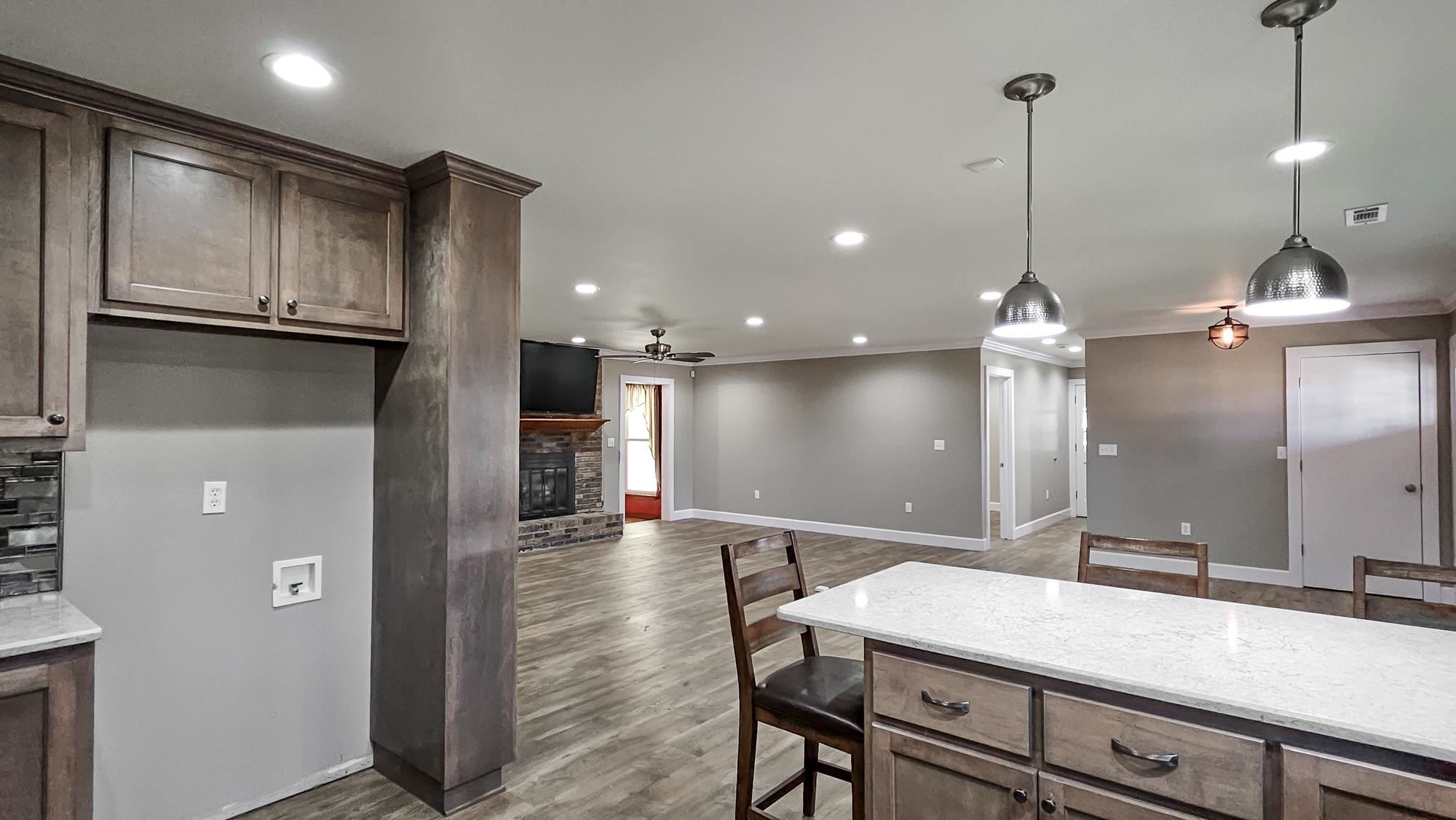 1302 Redmont Dr