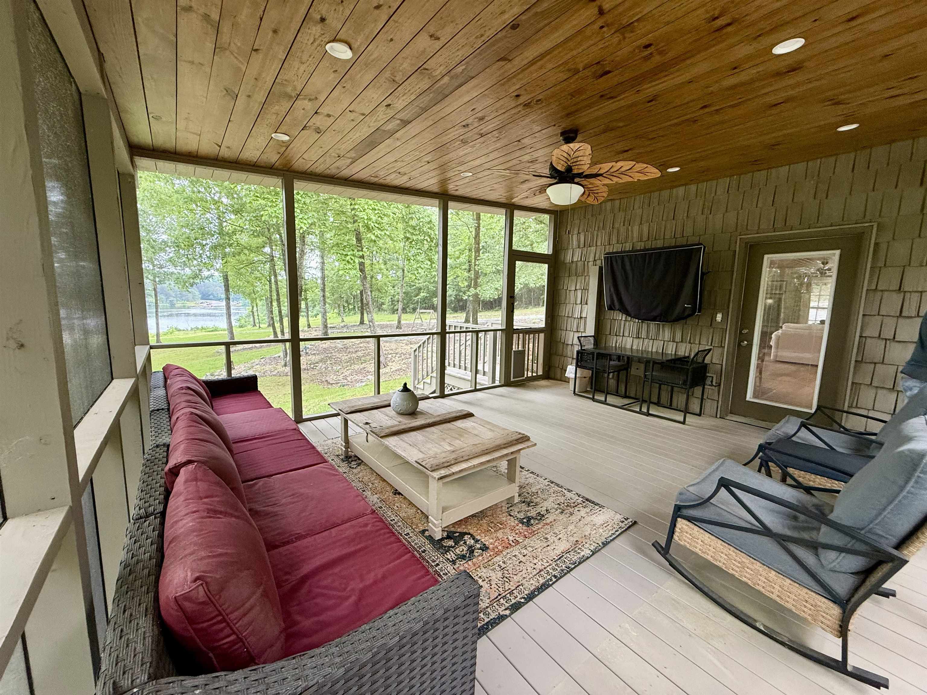 164 Lost Creek Rd