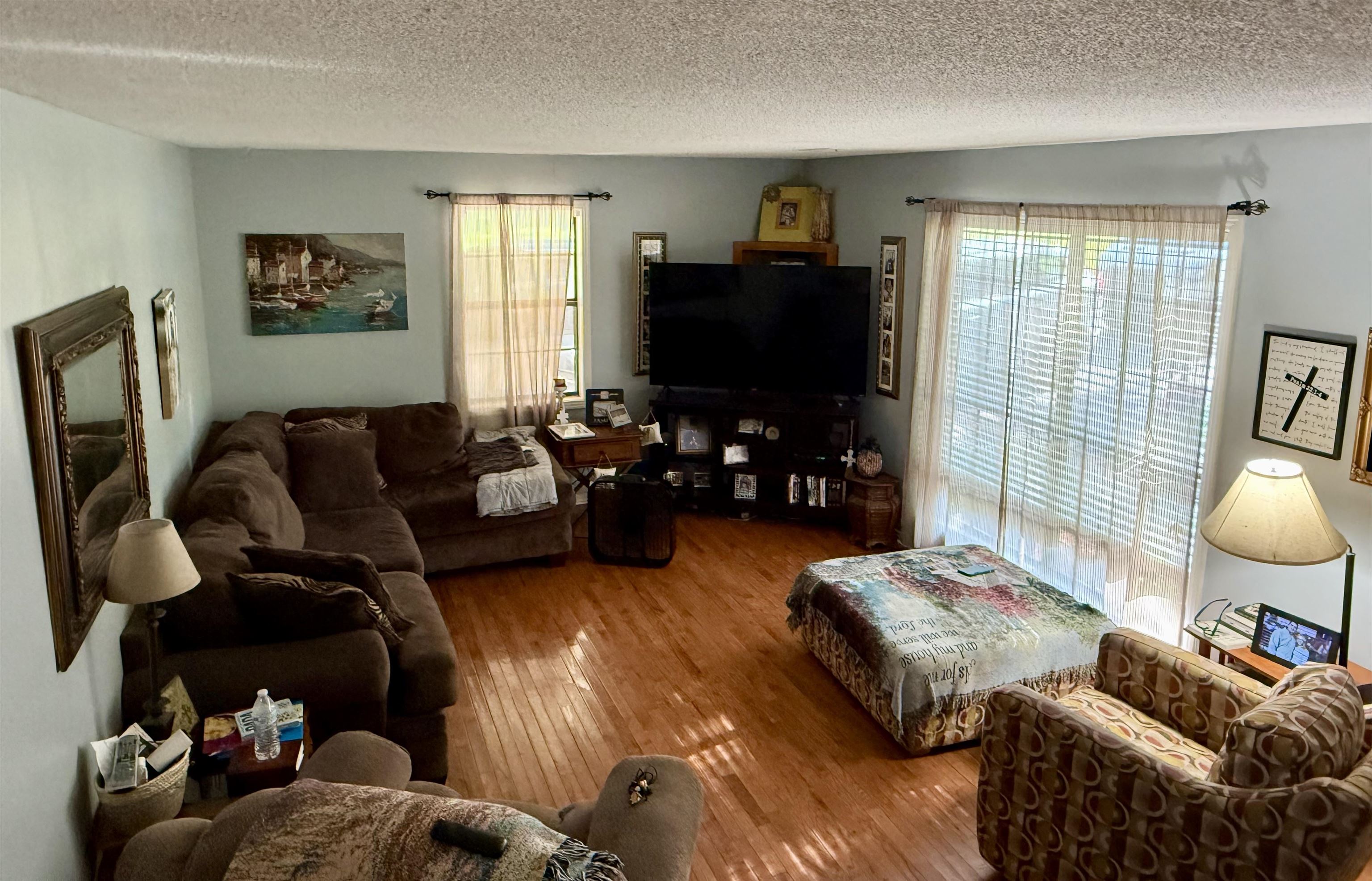 2102 Wilson Blvd