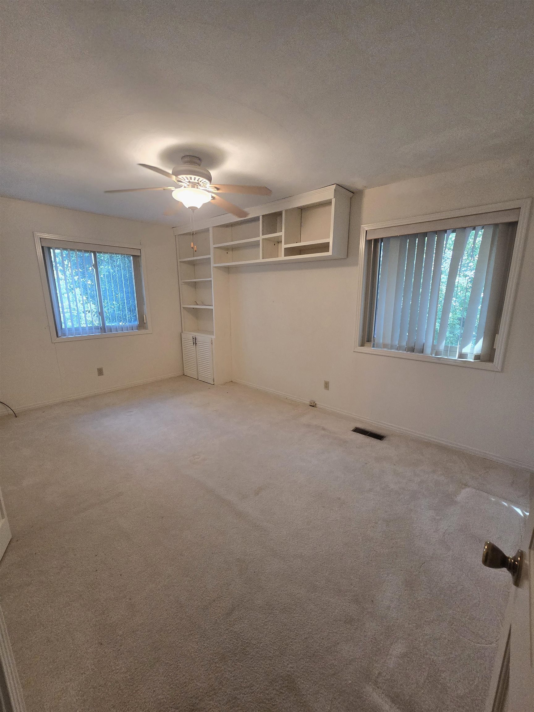 145 Forest Dr