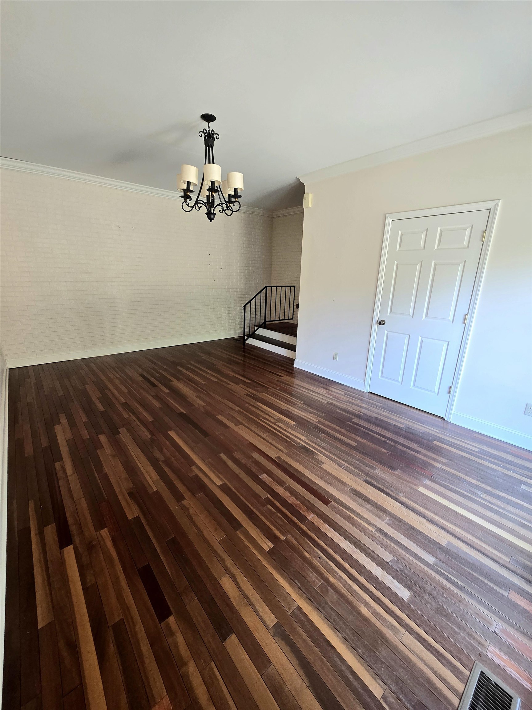 145 Forest Dr
