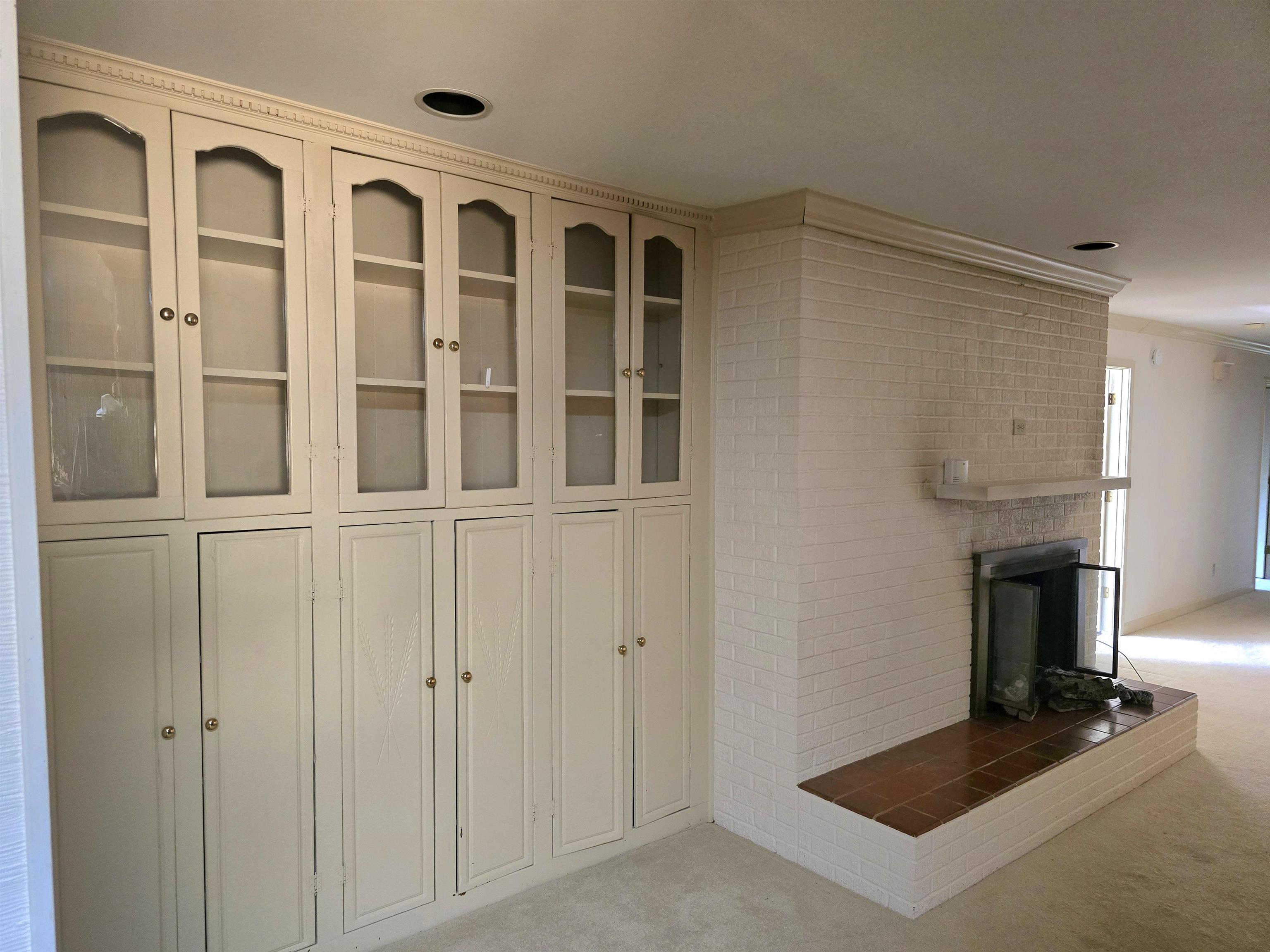 145 Forest Dr